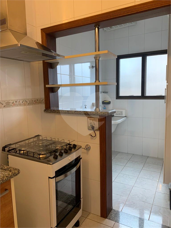 Apartamento para alugar com 2 quartos, 70m² - Foto 14