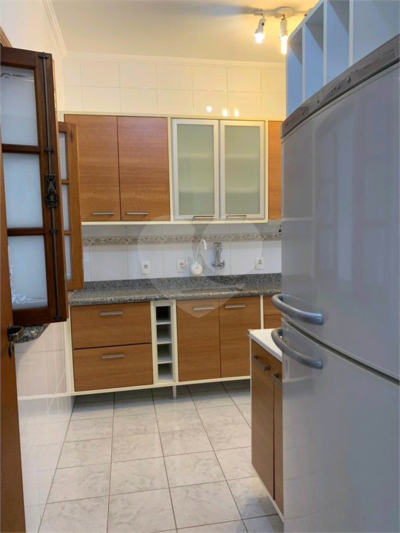 Apartamento para alugar com 2 quartos, 70m² - Foto 12