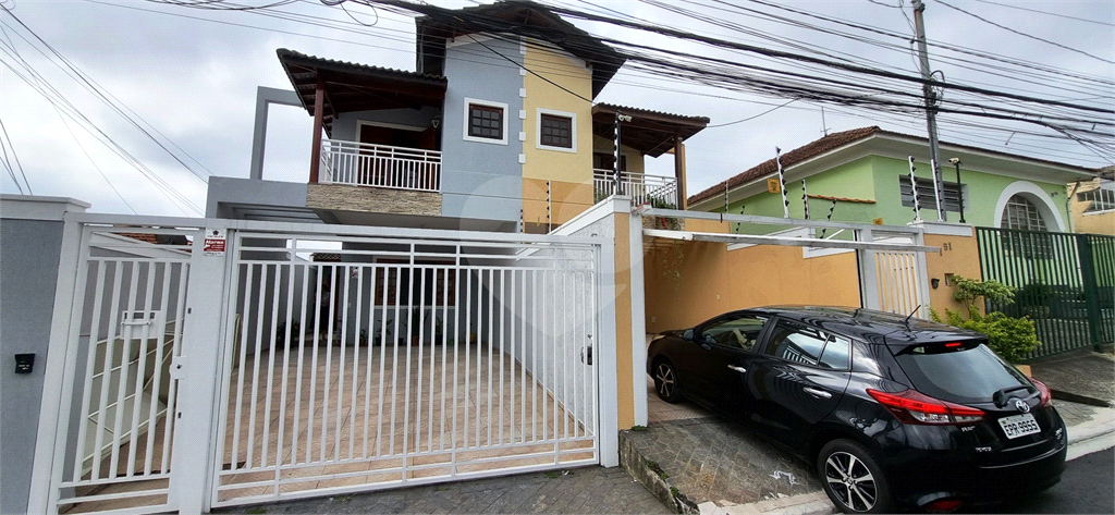 sobrado amplo e aconchegante.