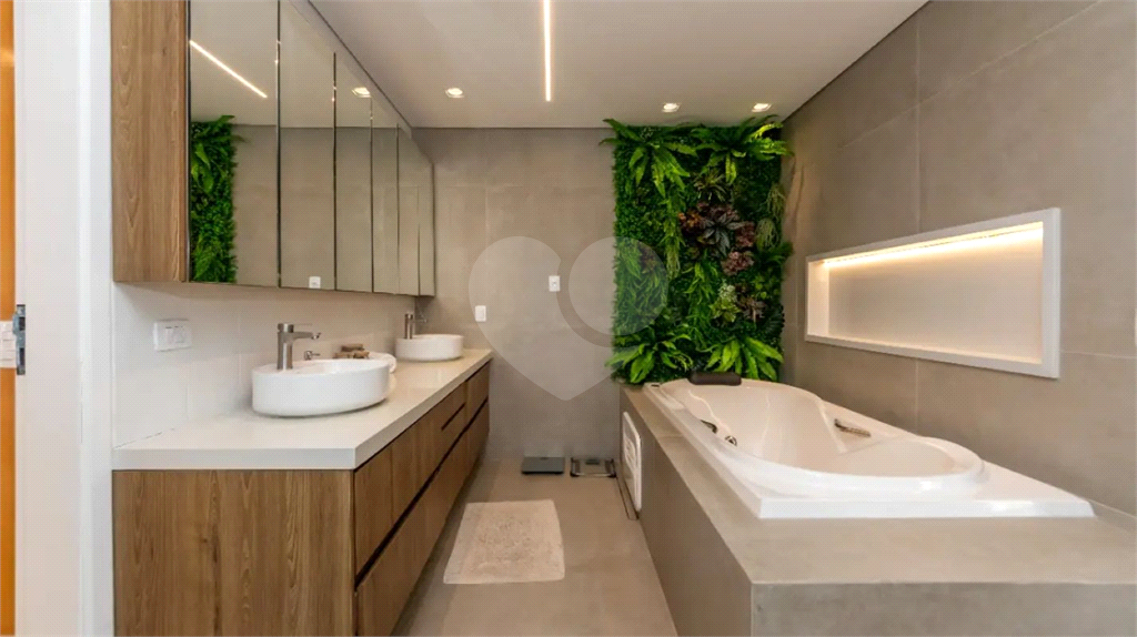 Casa no Planalto Paulista (4 Dorms)