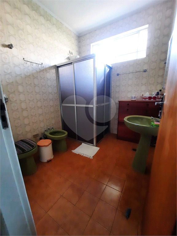 Ampla Casa no Jaraguá!