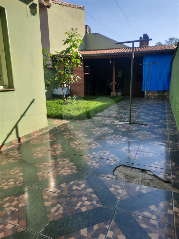 Ampla Casa no Jaraguá!