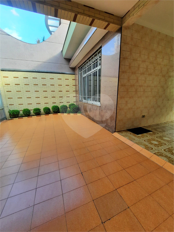 Ampla Casa no Jaraguá!