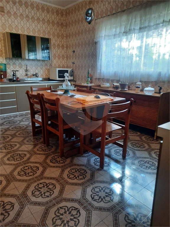 Ampla Casa no Jaraguá!