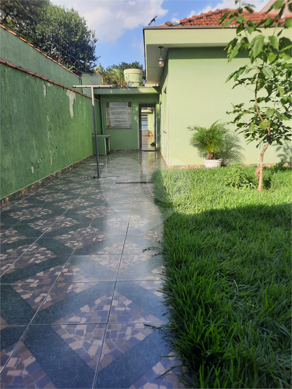 Ampla Casa no Jaraguá!