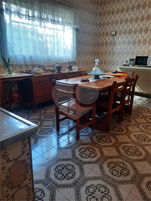 Ampla Casa no Jaraguá!