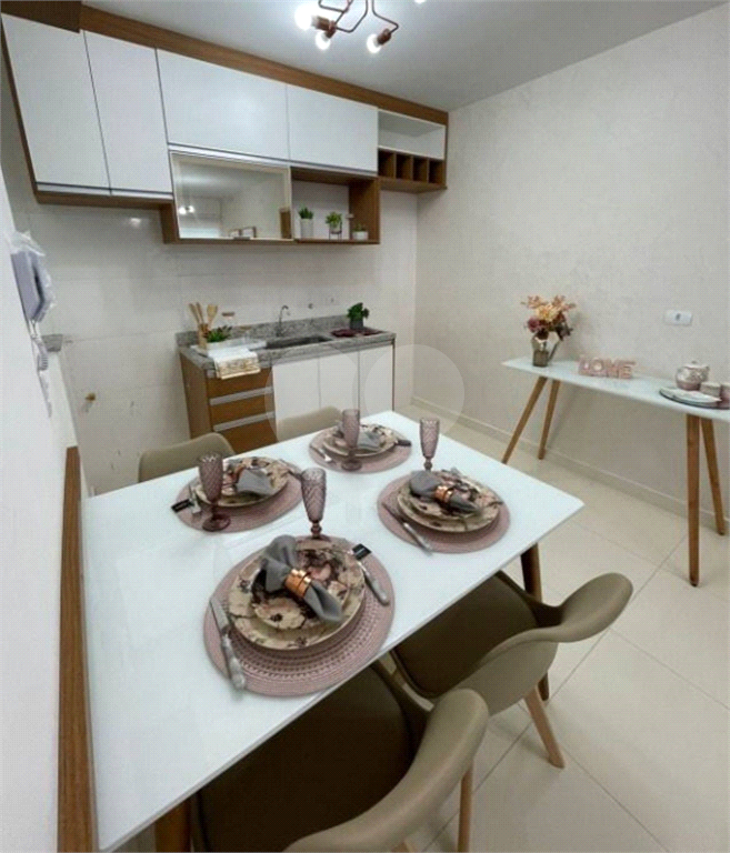 Apartamento mobiliado 2 quartos 1 vaga Vl. Constança