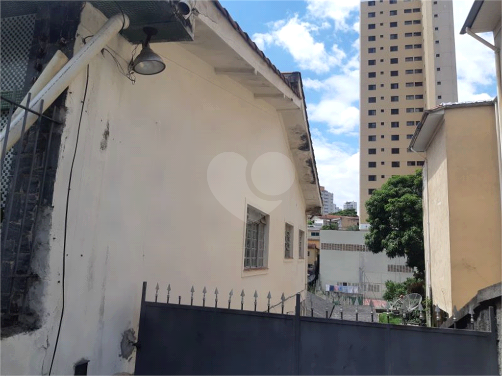 Casa a 60 metros da Av. Água Fria