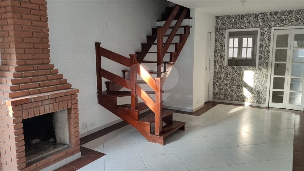 Casa de Condomínio à venda com 2 quartos, 128m² - Foto 1
