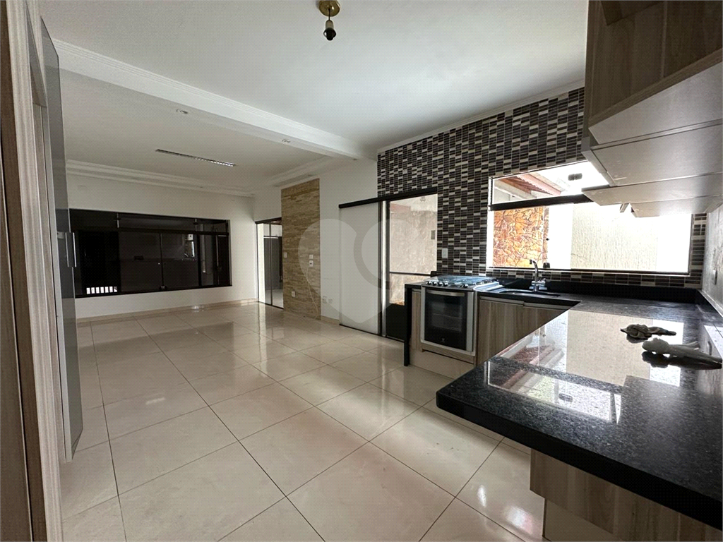 Casa à venda com 3 quartos, 122m² - Foto 6