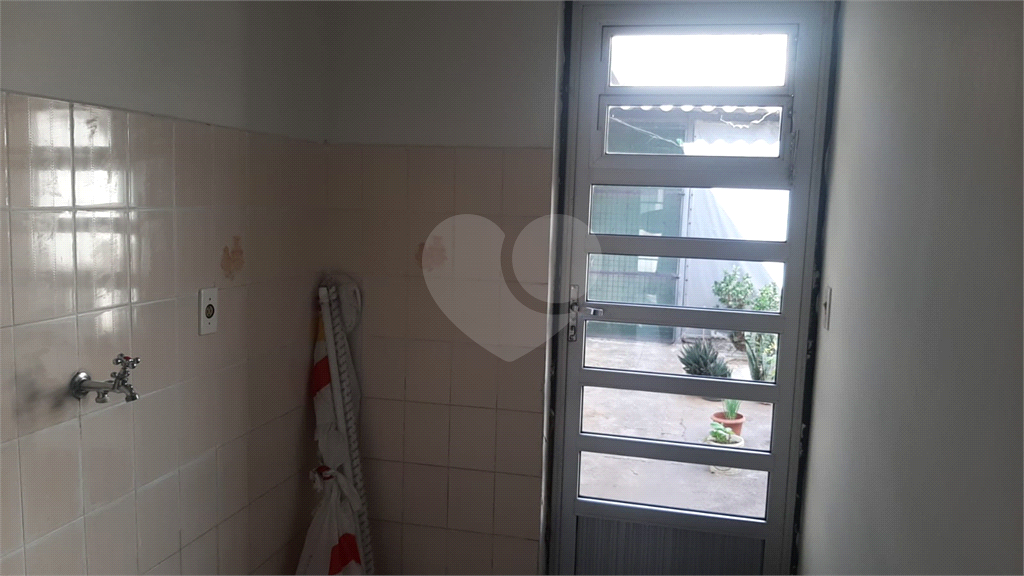 Casa à venda com 2 quartos, 190m² - Foto 3