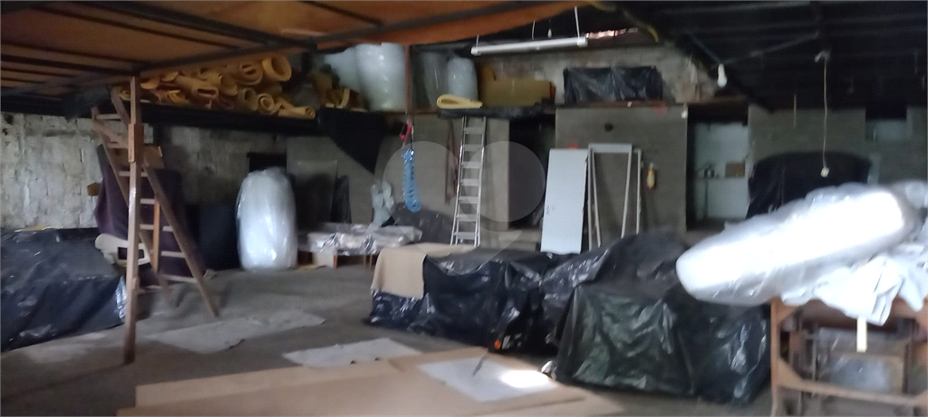 Excelente Sobrado para construtores, com 3 dormitórios, sendo 01 suíte