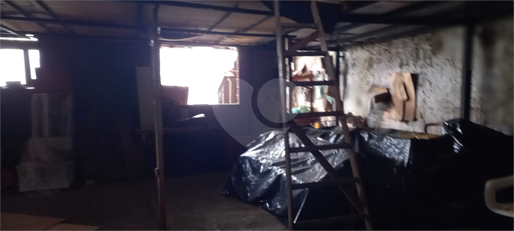 Excelente Sobrado para construtores, com 3 dormitórios, sendo 01 suíte