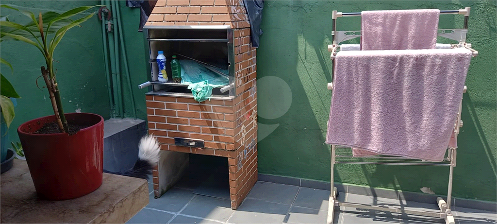 Excelente Sobrado para construtores, com 3 dormitórios, sendo 01 suíte