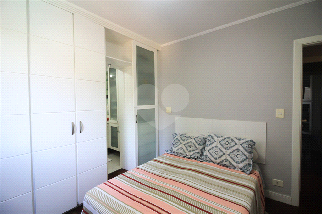 Amplo apartamento em excelente localização, entre Av Água Fria e Nova Cantareira