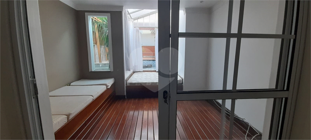 Casa à venda com 3 quartos, 300m² - Foto 37