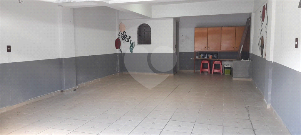 Casa à venda com 3 quartos, 300m² - Foto 27