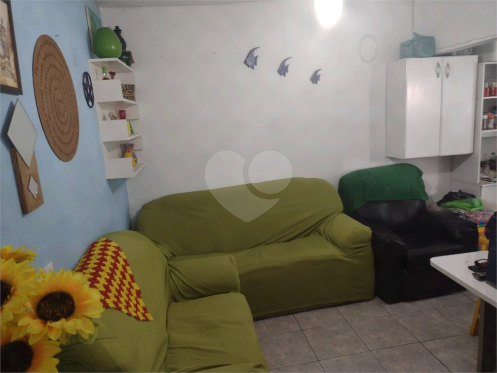 Casa à venda com 2 quartos, 140m² - Foto 1