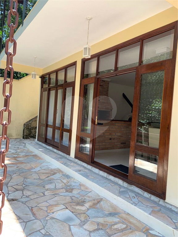 Casa de Condomínio à venda com 3 quartos, 282m² - Foto 2