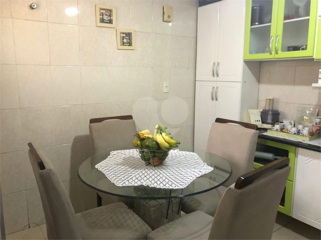 Sobrado à venda com 2 quartos, 192m² - Foto 14