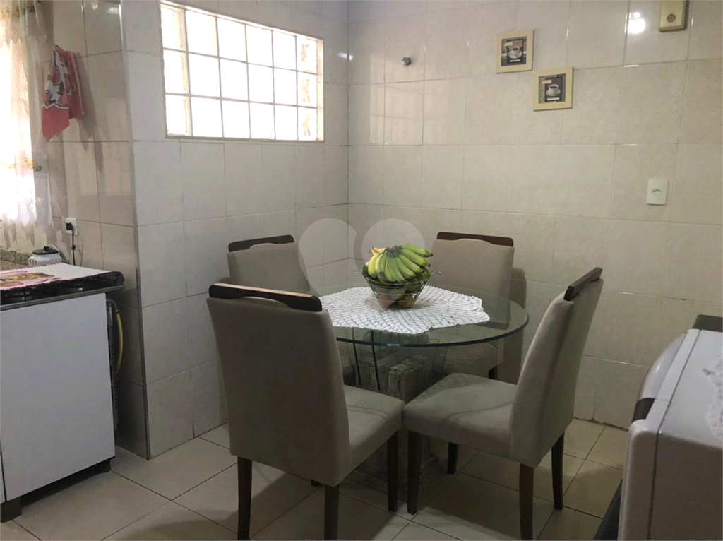 Sobrado à venda com 2 quartos, 192m² - Foto 12