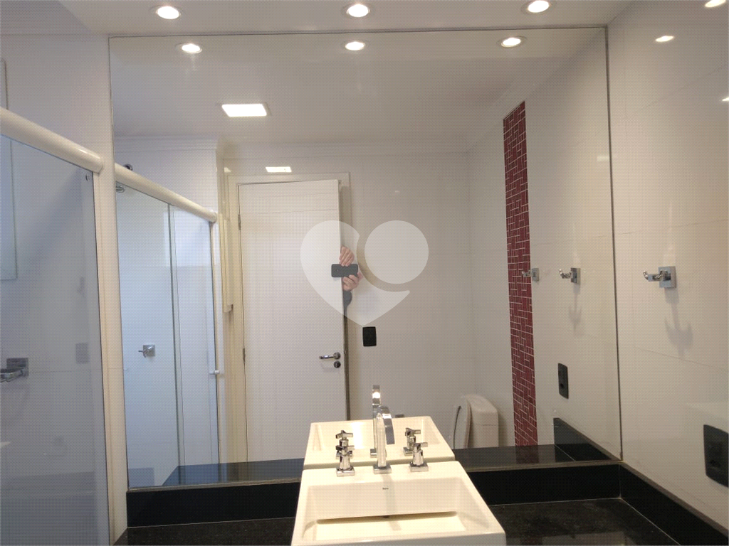 Apartamento 3 suítes, varanda gourmet, 3 vagas em Condomínio Clube na Mooca