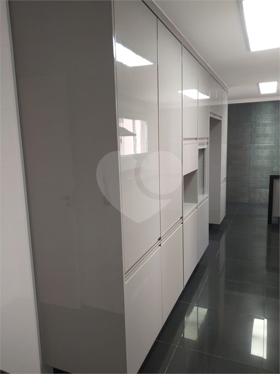 Apartamento 3 suítes, varanda gourmet, 3 vagas em Condomínio Clube na Mooca