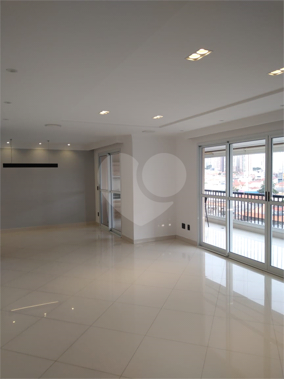 Apartamento 3 suítes, varanda gourmet, 3 vagas em Condomínio Clube na Mooca