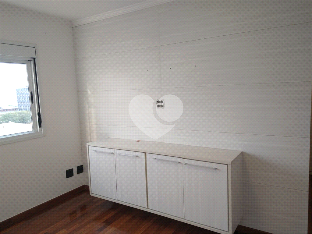 Apartamento 3 suítes, varanda gourmet, 3 vagas em Condomínio Clube na Mooca