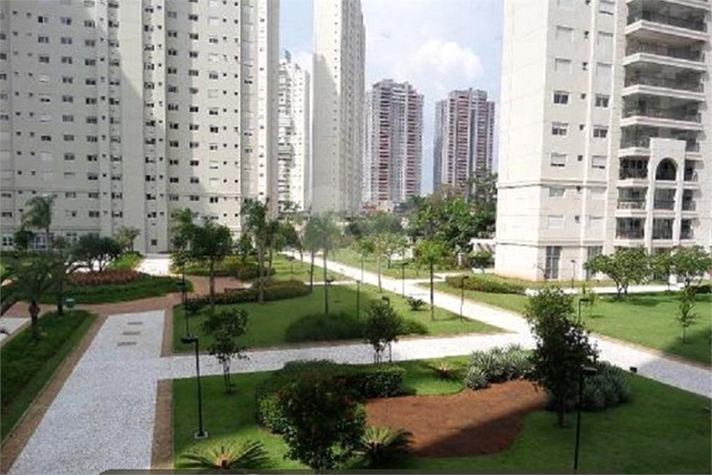 Apartamento 3 suítes, varanda gourmet, 3 vagas em Condomínio Clube na Mooca