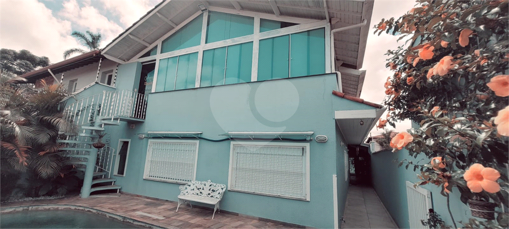casa  térrea, 3 dts(suite), 3 vagas.
