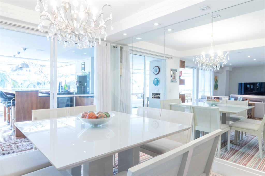 APARTAMENTO À VENDA COM 3 QUARTOS - 3 VAGAS NA VILA ROMANA.