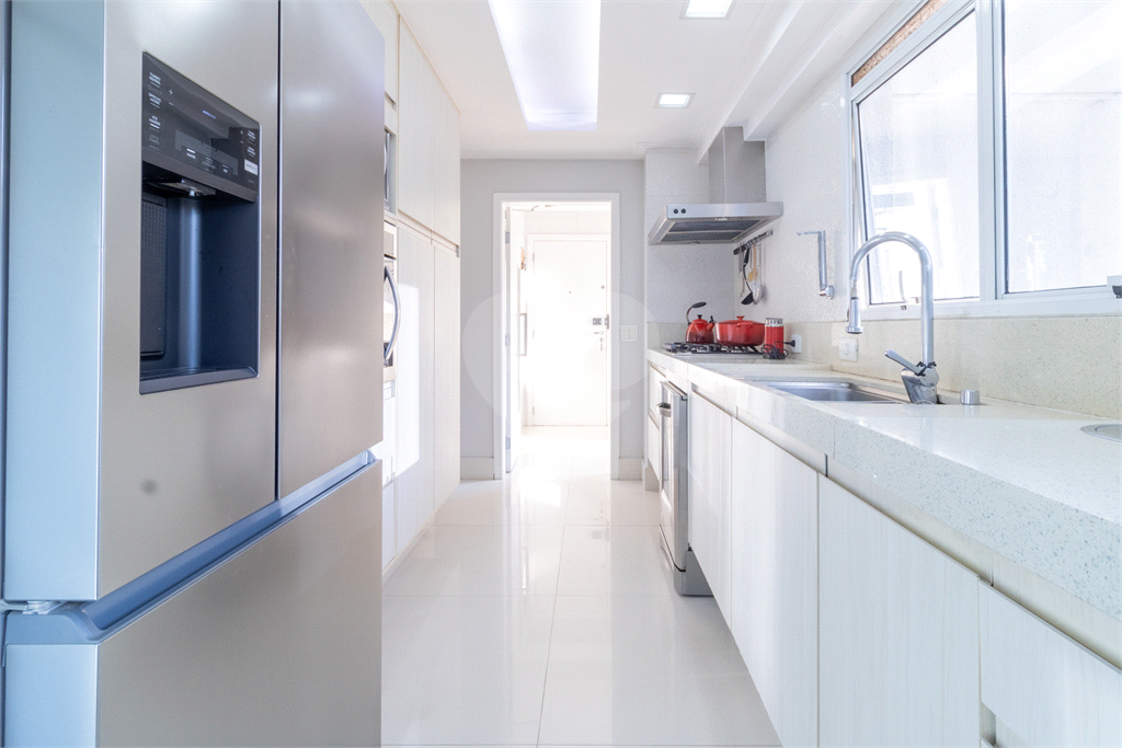APARTAMENTO À VENDA COM 3 QUARTOS - 3 VAGAS NA VILA ROMANA.