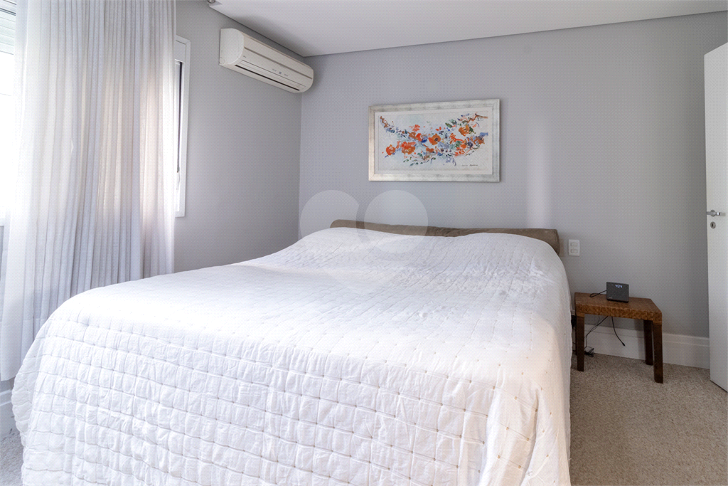 APARTAMENTO À VENDA COM 3 QUARTOS - 3 VAGAS NA VILA ROMANA.