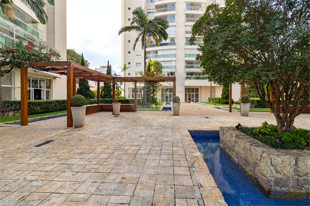 APARTAMENTO À VENDA COM 3 QUARTOS - 3 VAGAS NA VILA ROMANA.