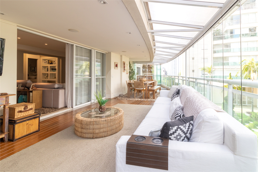 APARTAMENTO À VENDA COM 3 QUARTOS - 3 VAGAS NA VILA ROMANA.
