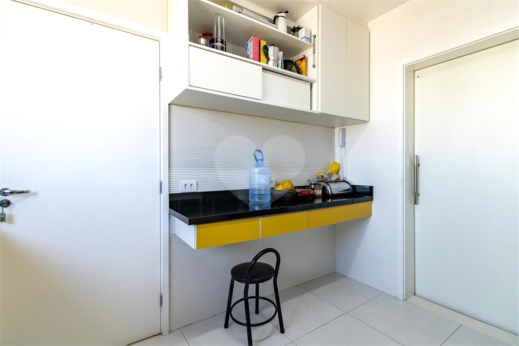 Apartamento face norte, andar alto com 3 suites e 2 vagas na Vila Mariana.