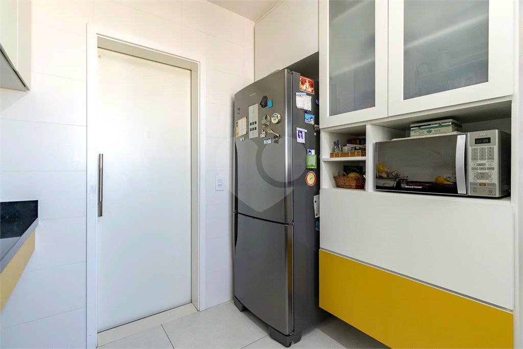 Apartamento face norte, andar alto com 3 suites e 2 vagas na Vila Mariana.