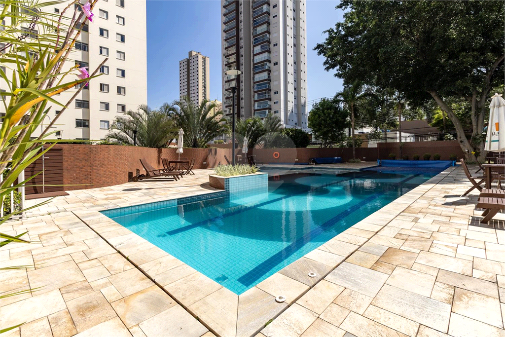 Apartamento face norte, andar alto com 3 suites e 2 vagas na Vila Mariana.