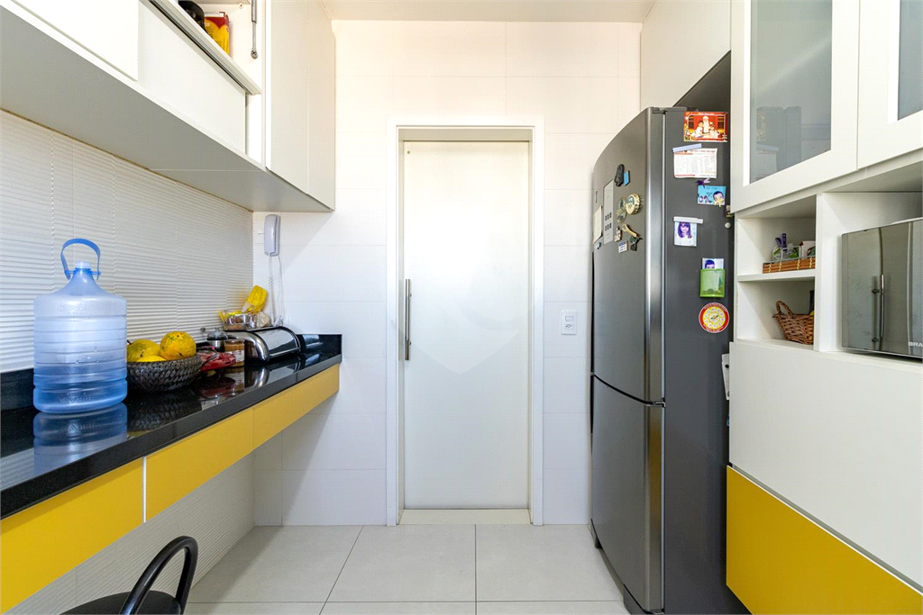 Apartamento face norte, andar alto com 3 suites e 2 vagas na Vila Mariana.