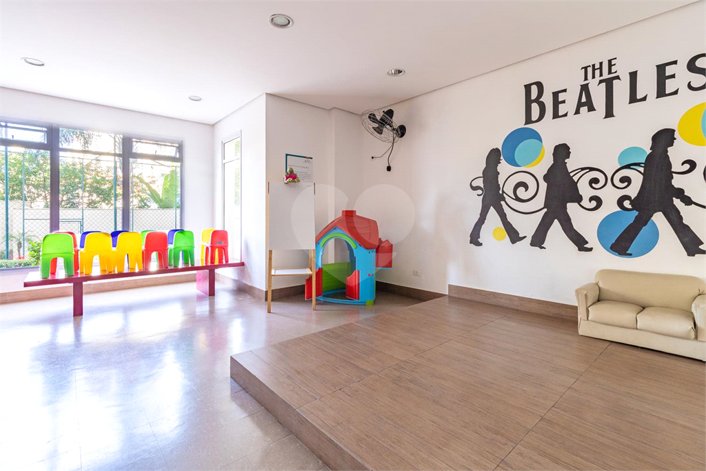 Apartamento face norte, andar alto com 3 suites e 2 vagas na Vila Mariana.