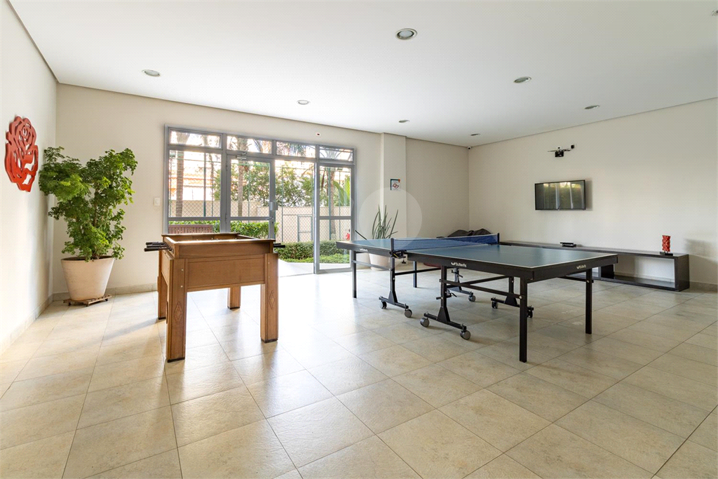 Apartamento face norte, andar alto com 3 suites e 2 vagas na Vila Mariana.