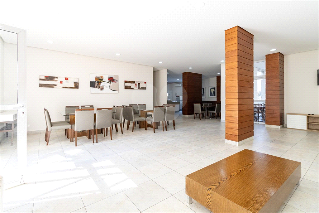 Apartamento face norte, andar alto com 3 suites e 2 vagas na Vila Mariana.
