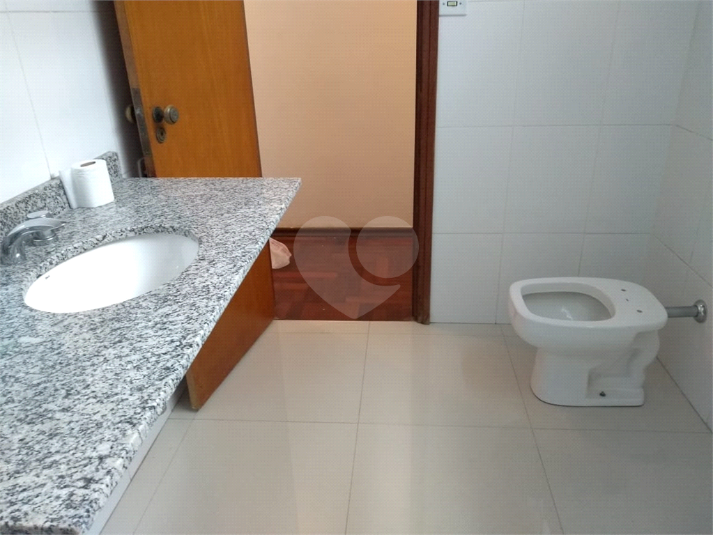 Casa à venda com 3 quartos, 200m² - Foto 9