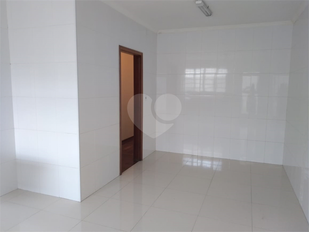 Casa à venda com 3 quartos, 200m² - Foto 7