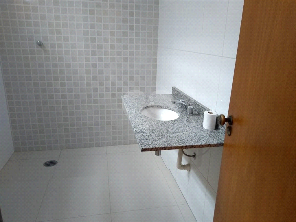 Casa à venda com 3 quartos, 200m² - Foto 8