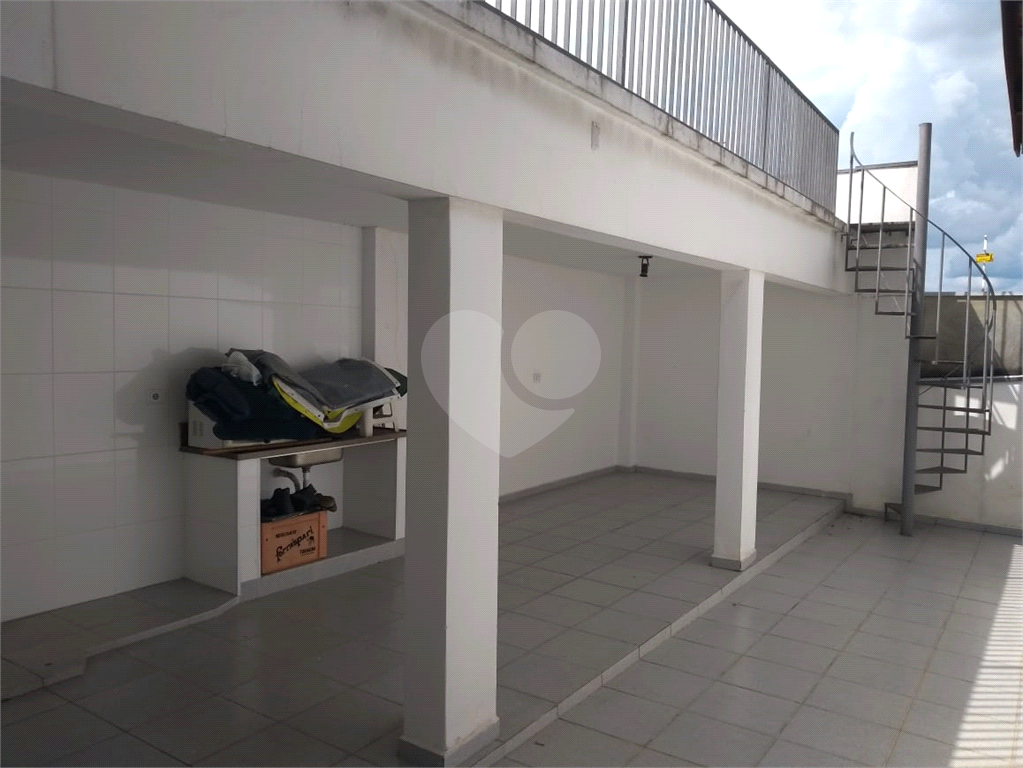 Casa à venda com 3 quartos, 200m² - Foto 15