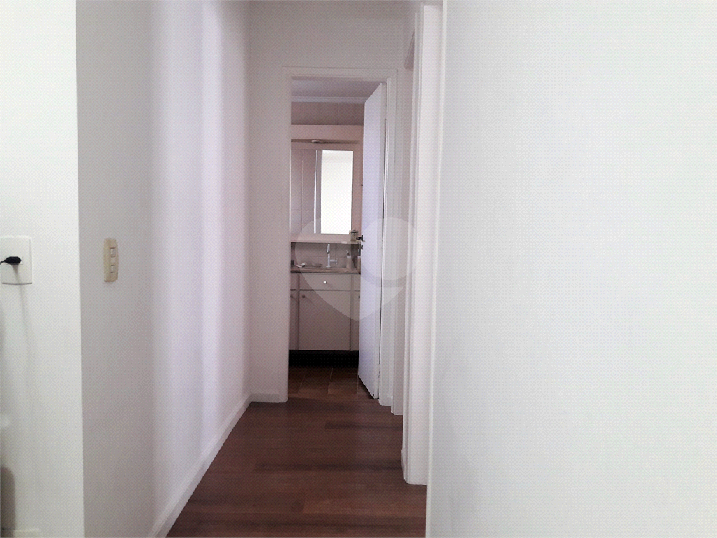 Apartamento à venda com 2 quartos, 65m² - Foto 11