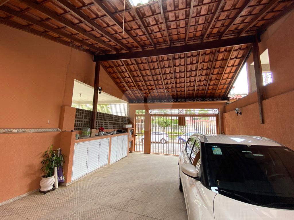 Sobrado com 4 vagas no Jardim São Paulo