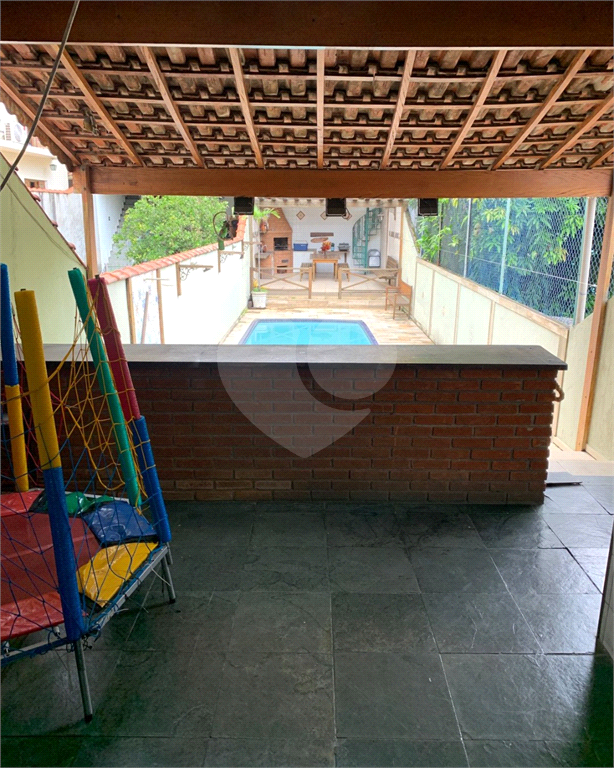 Sobrado à venda com 3 quartos, 300m² - Foto 23